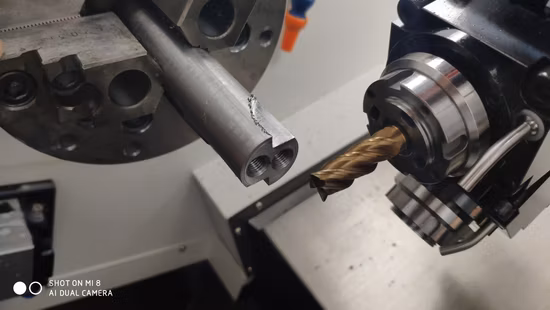 Tour CNC QLM-508M Tournage et fraisage de haute précision avec broche + axe Y